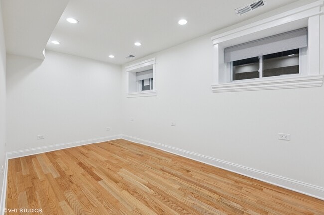 Building Photo - 2331 N Campbell Ave