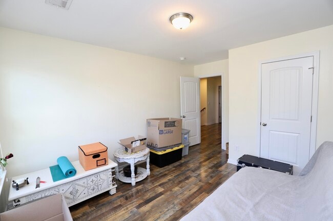 Building Photo - 71 Carina Ln