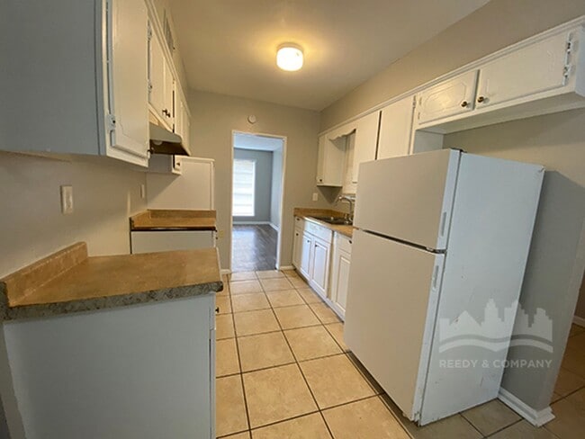 Building Photo - 4290 Davidcrest Dr