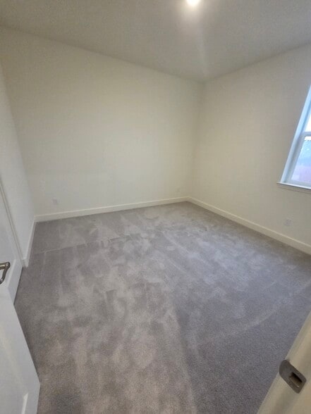 Building Photo - 1723 Eagle Landing Dr