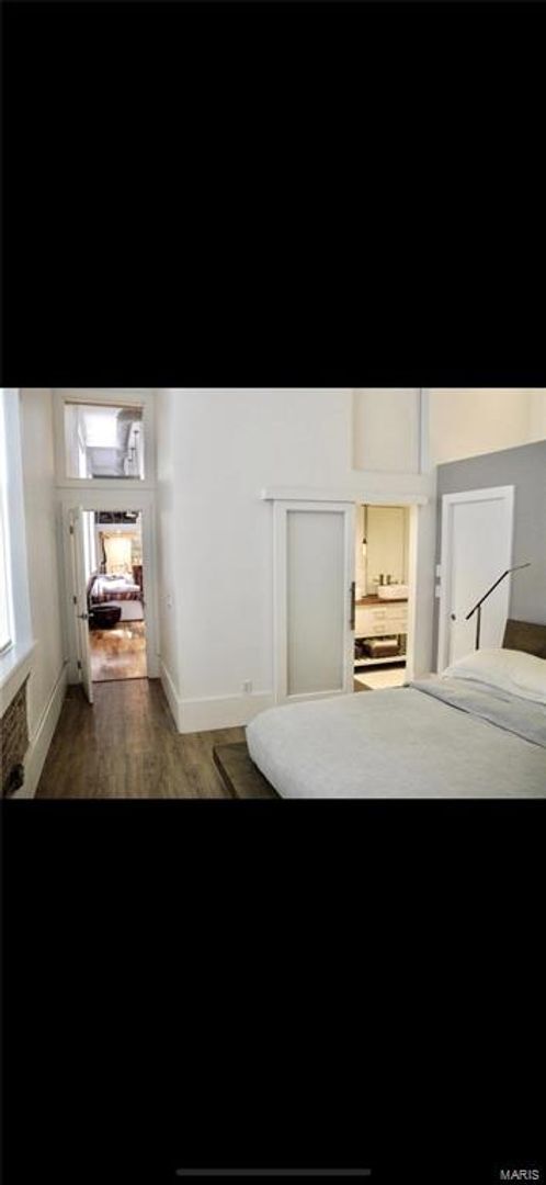 Building Photo - 4242 Laclede Ave