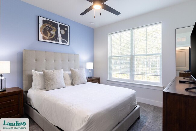 Building Photo - 435 Encore Way