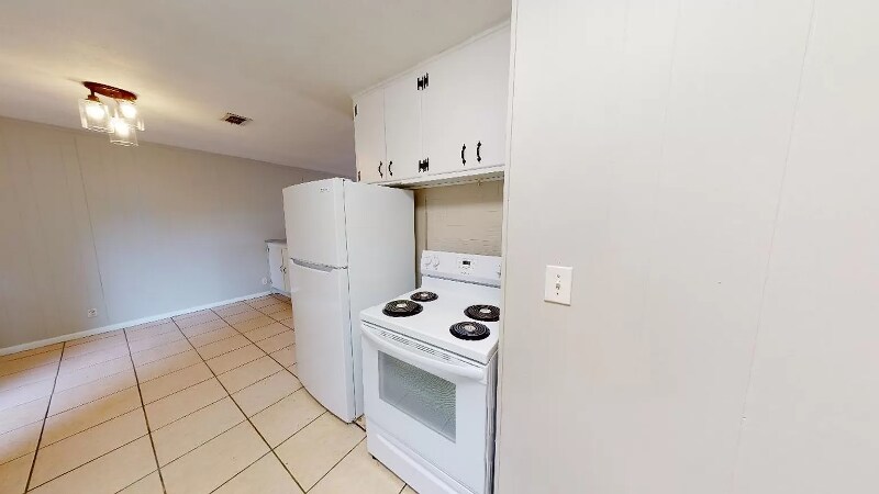 Building Photo - 5687 Atlee Ave