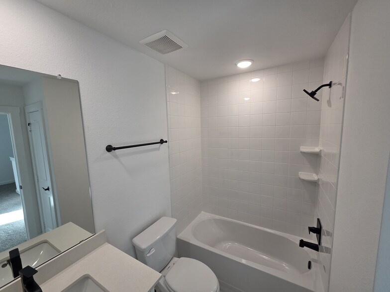 Building Photo - 702 Prosper Ln