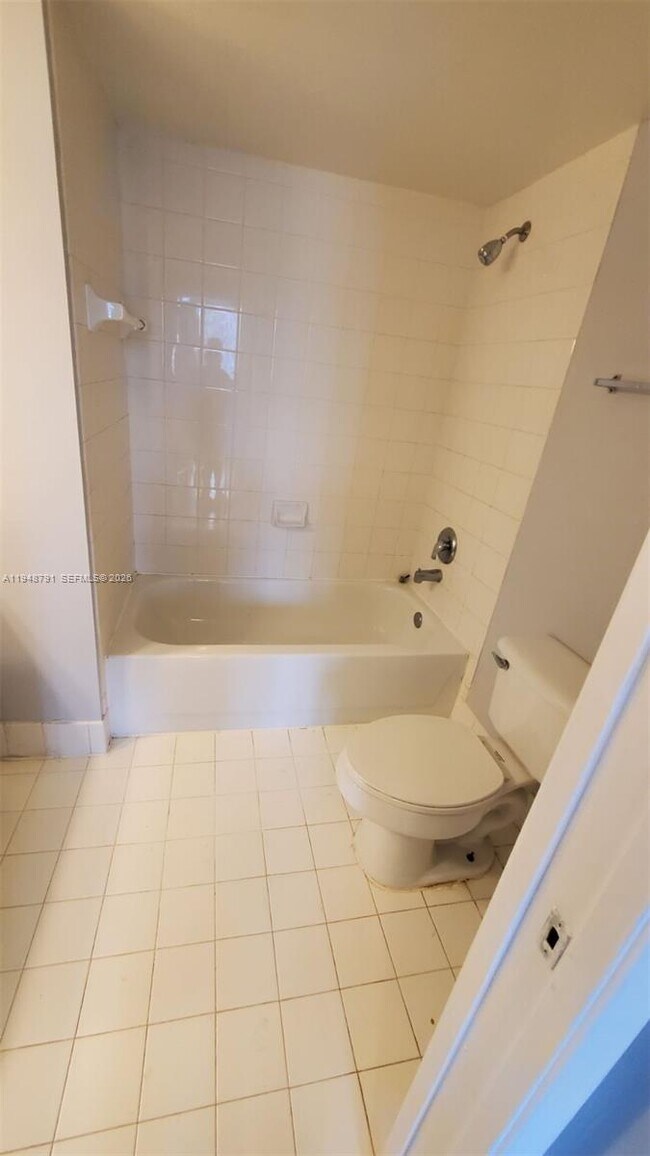 Building Photo - 7888 Sonoma Springs Cir