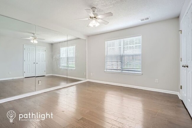 Building Photo - 701 Brentwood Pkwy