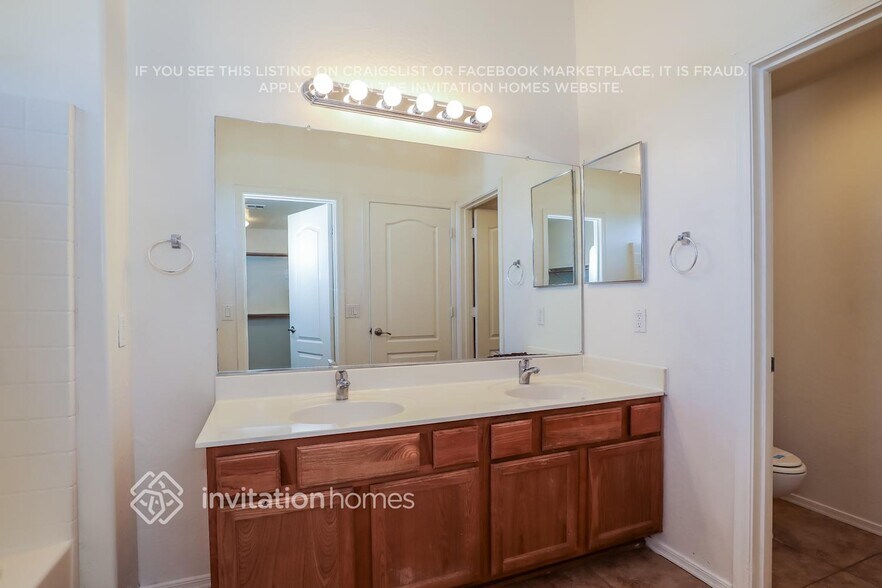 Building Photo - 3062 W Yellow Peak Dr