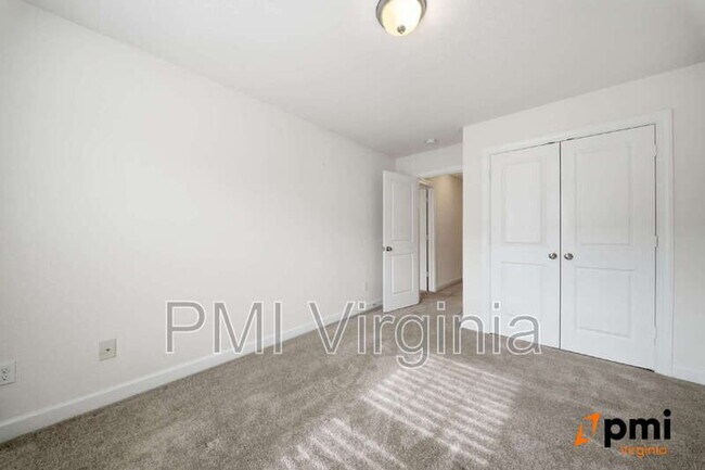 Building Photo - 4304 Cattail Ln