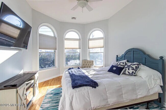 Building Photo - 303 NJ-35