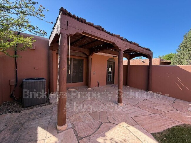 Building Photo - 2 Cochiti Trail