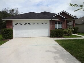 Building Photo - 490 Mackenzie Cir