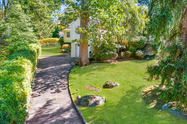 Building Photo - 1 Beech Rd