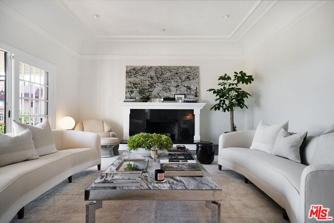 Building Photo - 6239 Holly Mont Dr