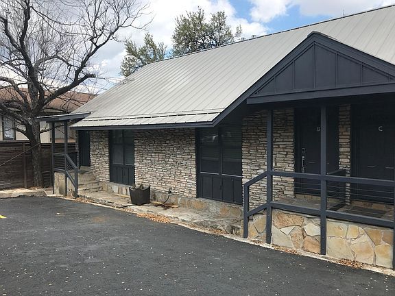 Primary Photo - 3805 southridge dr