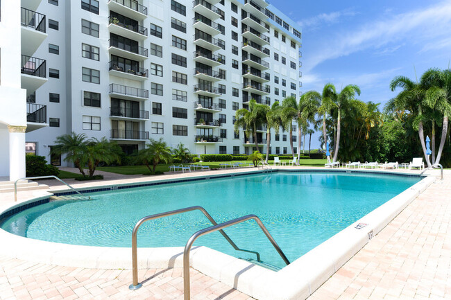 Building Photo - 2600 N Flagler Dr