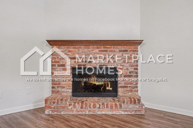 Building Photo - 5130 Lakeview Ct