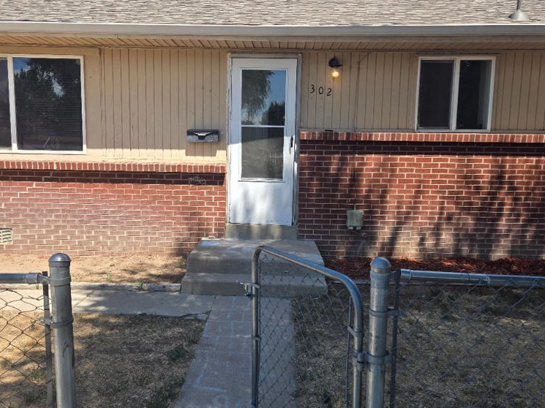 Building Photo - 302 N 7th Ave
