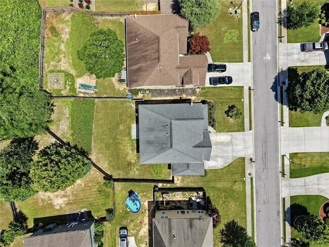 Building Photo - 3320 Pebble Ridge Ln