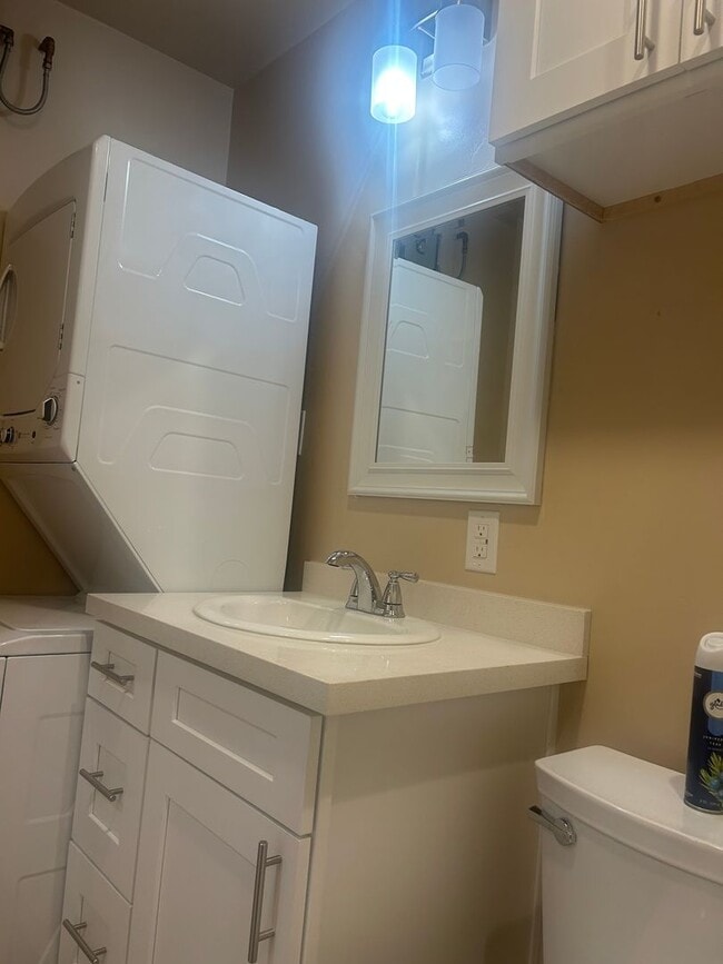 Building Photo - Experience New — Be the First to Live in This Beautiful ADU!