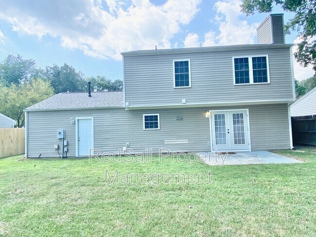Building Photo - 709 Chatsworth Dr