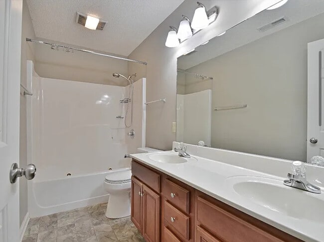 Building Photo - 728 Harbor Way