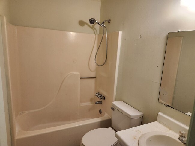 Building Photo - Chesterfield/Midlothian Area-Brandermill Subdivision