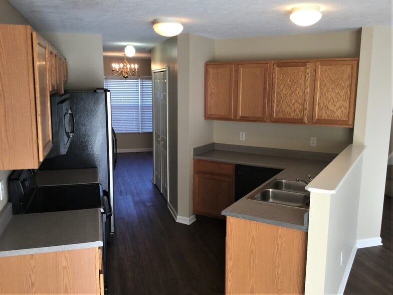 Building Photo - 10024 Oriole Ct