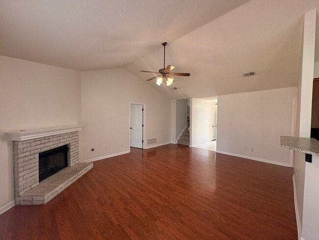 Building Photo - Arlington Home Ready To Be Yours! 3 Bedrooms Downstairs! Pets Are Welcome, Fees Apply!