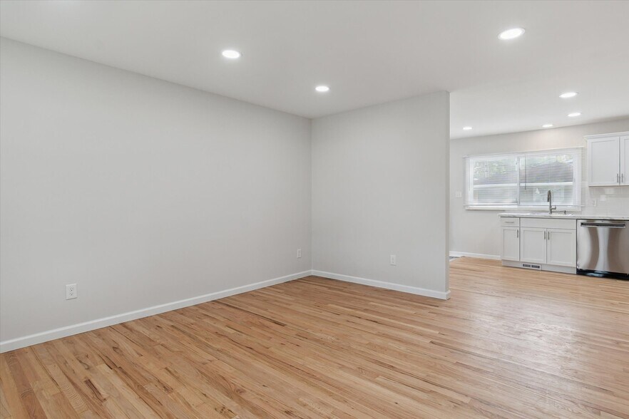 Open concept living space. - 9244 Northern Ave
