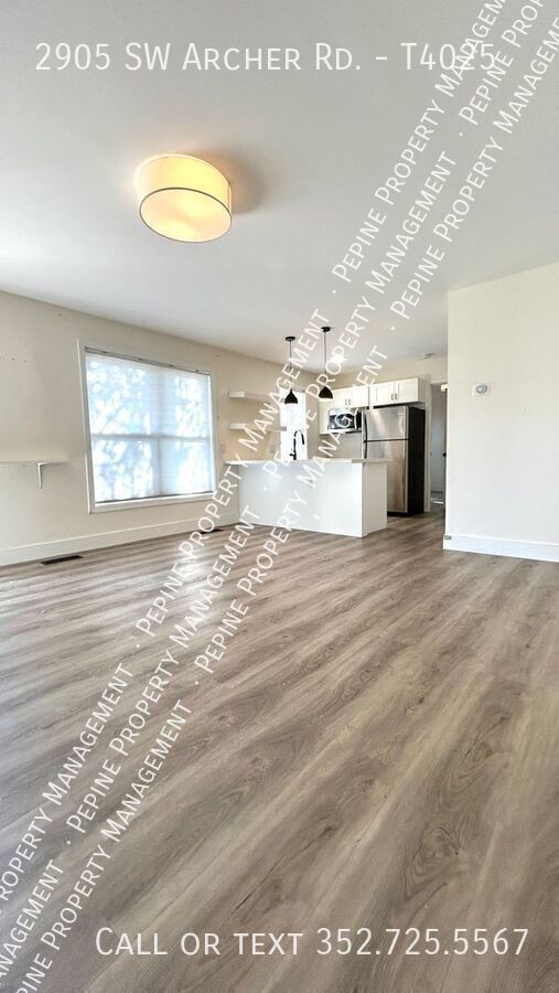 Building Photo - 2905 SW Archer Rd