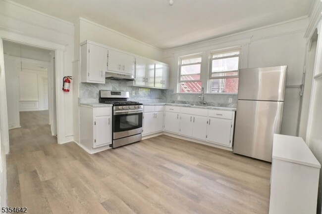 Building Photo - 26 Treacy Ave