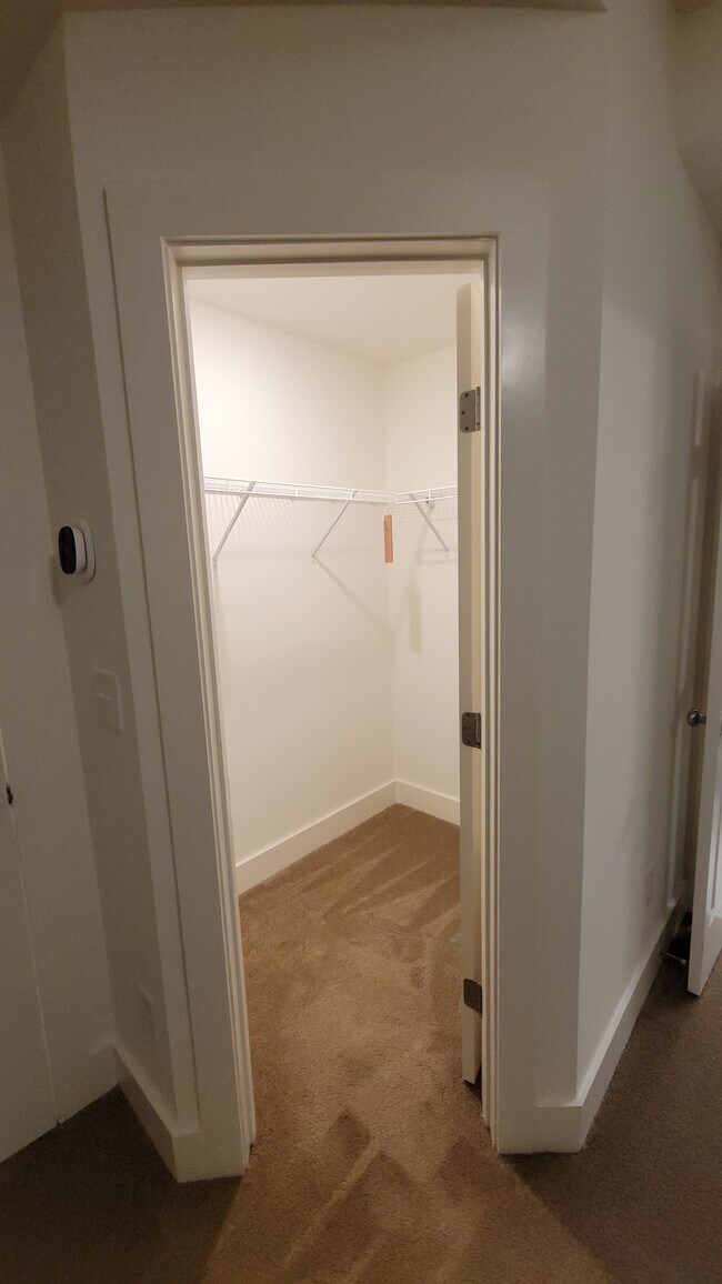 Building Photo - 6372 Princeton Ridge Dr