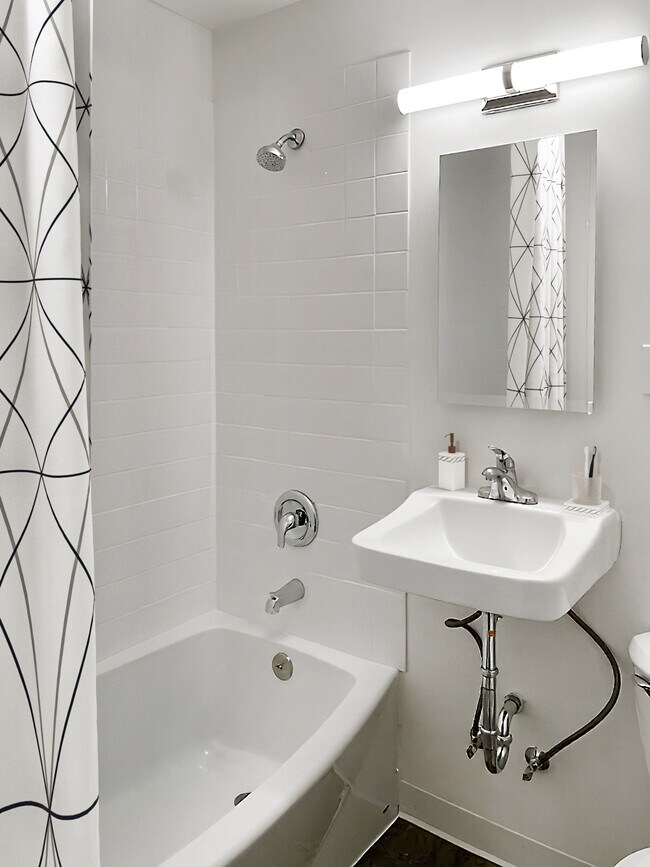 Building Photo - Brierwood Apartments
