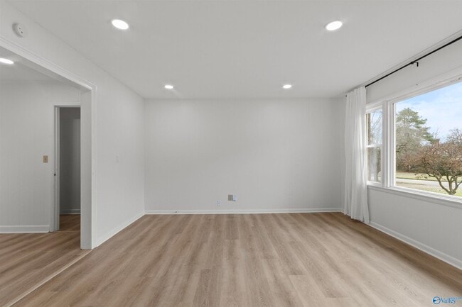 Building Photo - 6304 Davies Ave NW