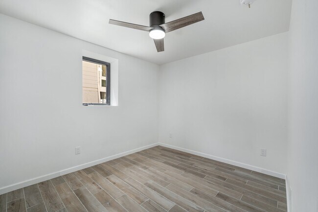 walkout basement bedroom - 26539 E Shore Pl