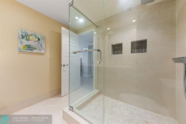 Building Photo - 4280 Galt Ocean Dr