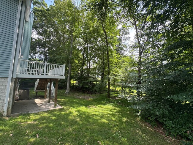 Building Photo - Stunning 4 Bed 3.5 Bath Home With Deck And...