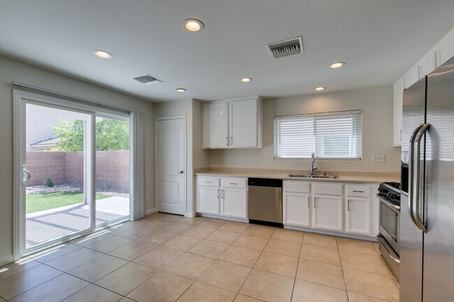 Building Photo - Remodeled 3-Bedroom Home with Loft.