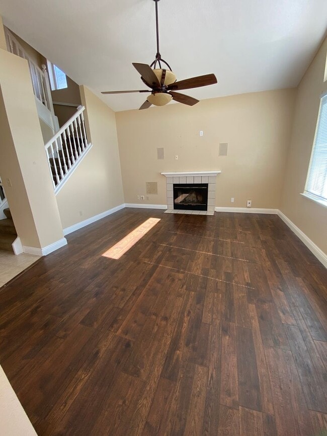 Building Photo - 2 Primary Bedrooms - Close to Travis Air Base - with No Rear Neighbors!