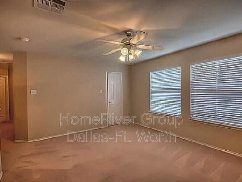 Building Photo - 9840 Old Field Dr
