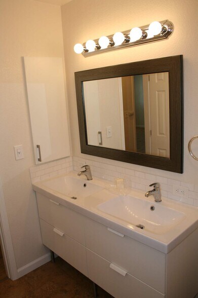 Building Photo - 3565 N E St