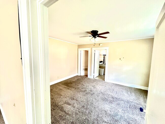 Building Photo - 109 Brooks St
