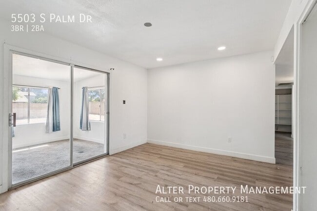 Building Photo - 5503 S Palm Dr