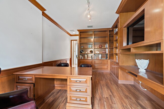 Building Photo - 702 Maritime Way