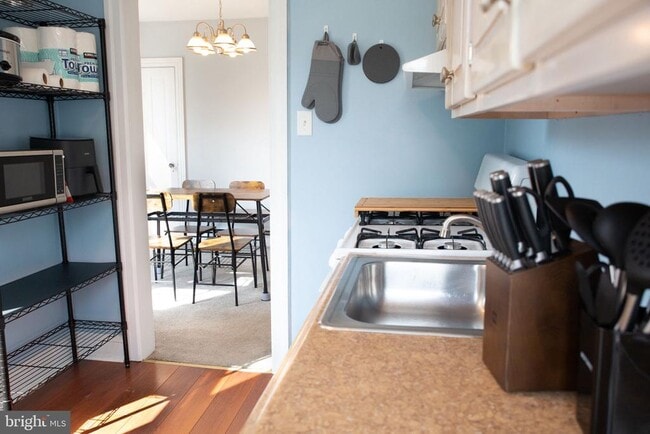 Building Photo - 511 Cinnaminson Ave