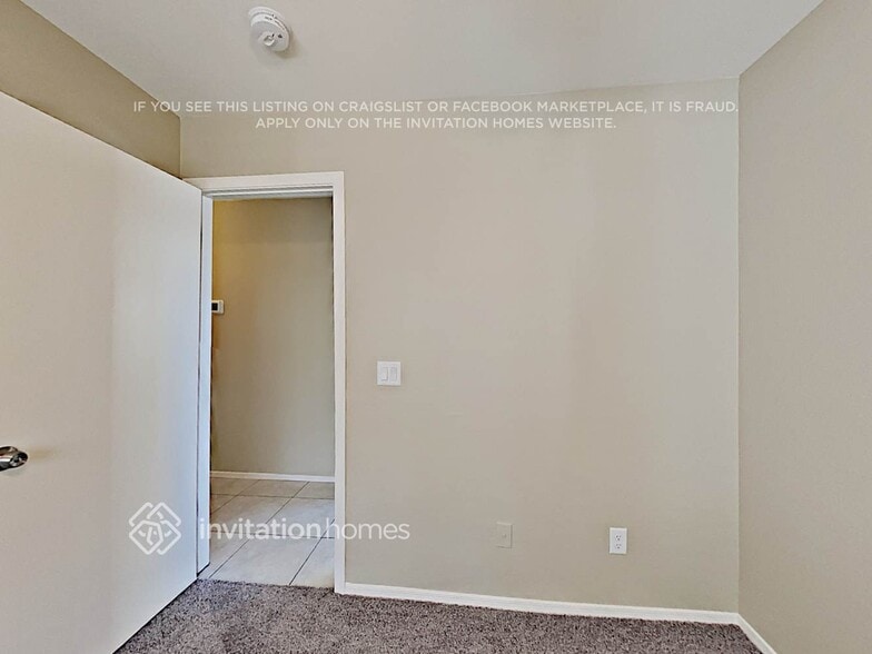 Building Photo - 14632 N 148th Ave