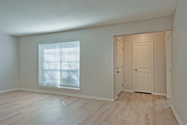 Building Photo - 10679 Sandpiper Ln