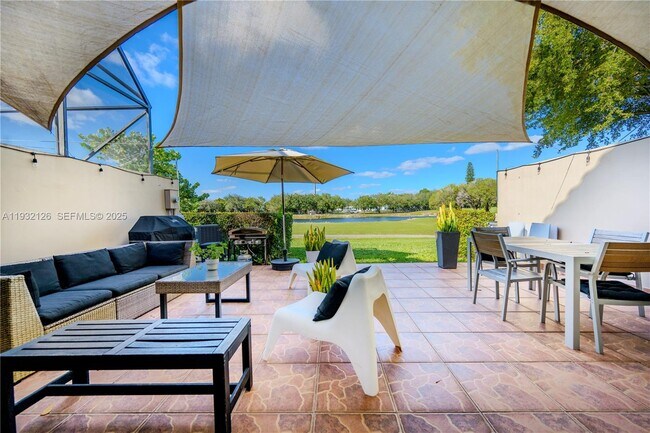 Building Photo - 3322 Torremolinos Ave