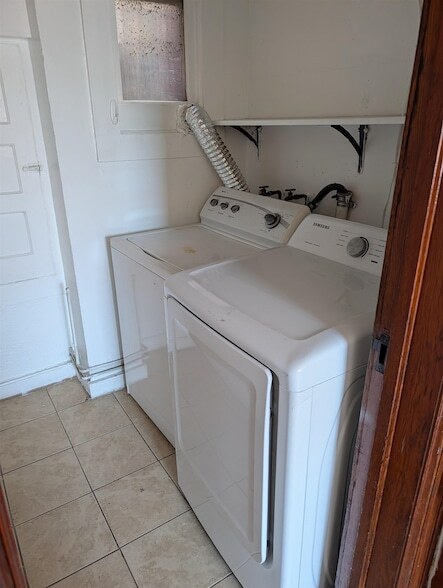 Building Photo - 26 Concord St