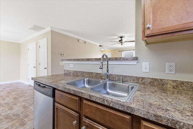 Building Photo - Private Backyard + Pet-Friendly Living Near Pooler & Savannah – Move-In Ready